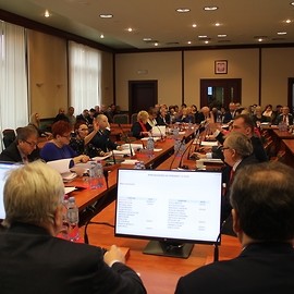 powiększ zdjęcie: Waldemar Krzystek Honorowym Obywatelem Legnicy