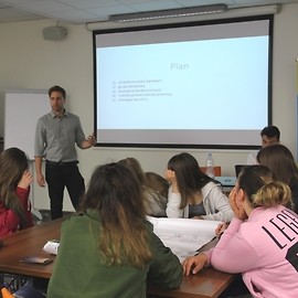 powiększ zdjęcie: Biznes dla młodych i przedsiębiorczych – Startup II