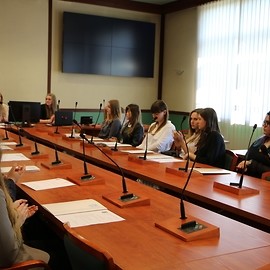 powiększ zdjęcie: Ukonstytuowała się nowa Młodzieżowa Rada Miejska Legnicy