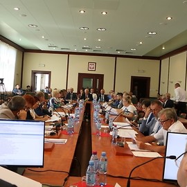 powiększ zdjęcie: Przedostatnia sesja Rady Miejskiej Legnicy w tej kadencji