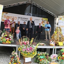 powiększ zdjęcie: Działkowcy i pszczelarze świętowali w Legnicy