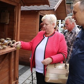 powiększ zdjęcie: Działkowcy i pszczelarze świętowali w Legnicy
