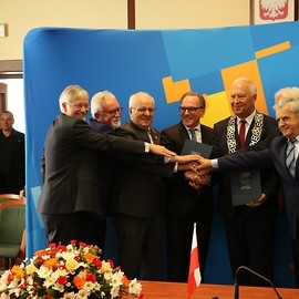 powiększ zdjęcie: 25 lat partnerstwa Legnicy i Wuppertalu