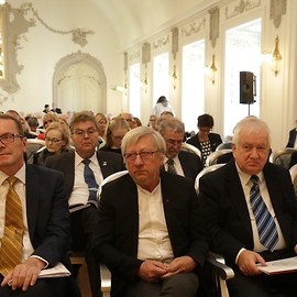 powiększ zdjęcie: Laureaci Nagrody Kulturalnej Śląska wyróżnieni w Legnicy