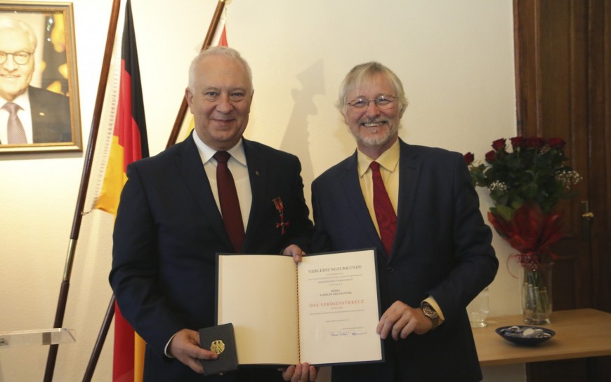 Prezydent Tadeusz Krzakowski odznaczony Krzyżem Zasługi Republiki Federalnej Niemiec