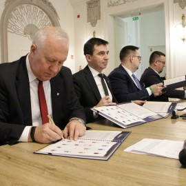 powiększ zdjęcie: Samorządy Zagłębia Miedziowego razem powalczą o unijne środki
