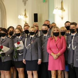 powiększ zdjęcie: Święto Policji. Prezydent Tadeusz Krzakowski podziękował funkcjonariuszom