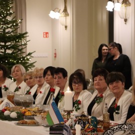 powiększ zdjęcie: Wigilia Narodów. Przedstawiciele mniejszości spotkali się przy stole