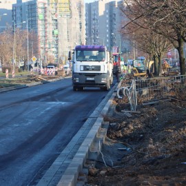powiększ zdjęcie: Przebudowa ulicy Sikorskiego. Zaawansowane prace na jezdni wschodniej