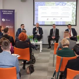 powiększ zdjęcie: Konferencja dotycząca ukraińskiej przedsiębiorczości w Legnicy