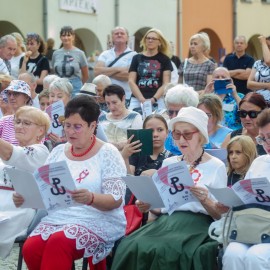 powiększ zdjęcie: Legnica uczciła 80. rocznicę Powstania Warszawskiego