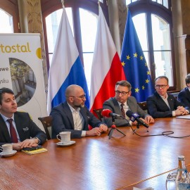 powiększ zdjęcie: W niecałe dwa lata powstanie w Legnicy centrum przesiadkowe