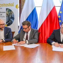 powiększ zdjęcie: W niecałe dwa lata powstanie w Legnicy centrum przesiadkowe