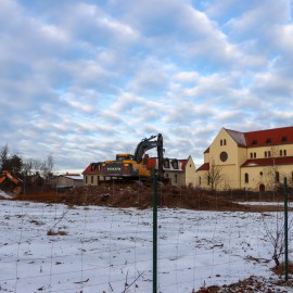 powiększ zdjęcie: Rozpoczęła się budowa żłobka na Piekarach D