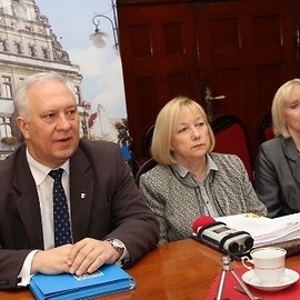 Prezydent proponuje dodatkowe nakłady na inwestycje (Z konferencji prasowej Tadeusza Krzakowskiego)