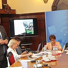 Nie ma zgody na szpetotę w staromiejskim centrum