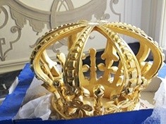Złocone korony wróciły do Sali Królewskiej