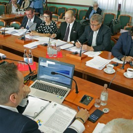 powiększ zdjęcie: Rada Miejska przyjęła wykonanie półrocznego budżetu oraz jego zmiany na 2019 rok
