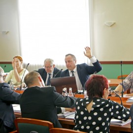 powiększ zdjęcie: Rada Miejska przyjęła wykonanie półrocznego budżetu oraz jego zmiany na 2019 rok