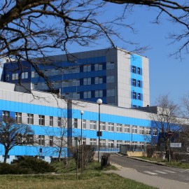 powiększ zdjęcie: 6,5 mln zł dla legnickiego szpitala i pogotowia od samorządu województwa