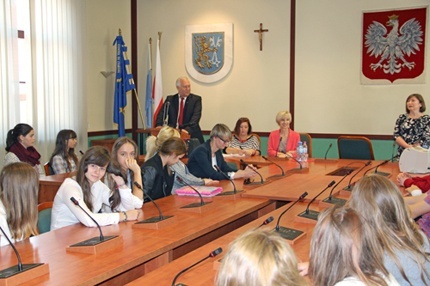 Młodzi Niemcy z wizytą u legnickich przyjaci&oacute;ł