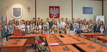 Młodzi Niemcy z wizytą u legnickich przyjaci&oacute;ł