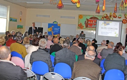 Modernizacja układu komunikacyjnego gł&oacute;wnym tematem debaty prezydenta z mieszkańcami Piekar